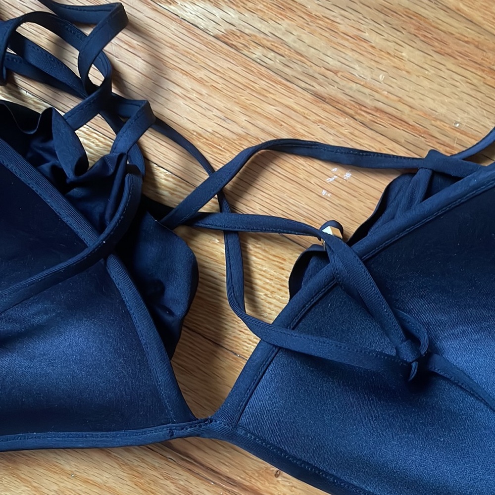 Black Ruffled H&M Bikini Top - Picture 7 of 9